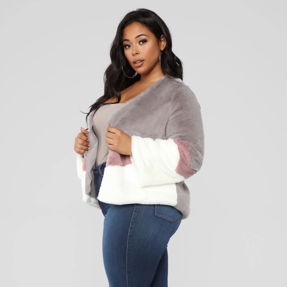 💥FAUX FUR COAT - Picture 2 of 4